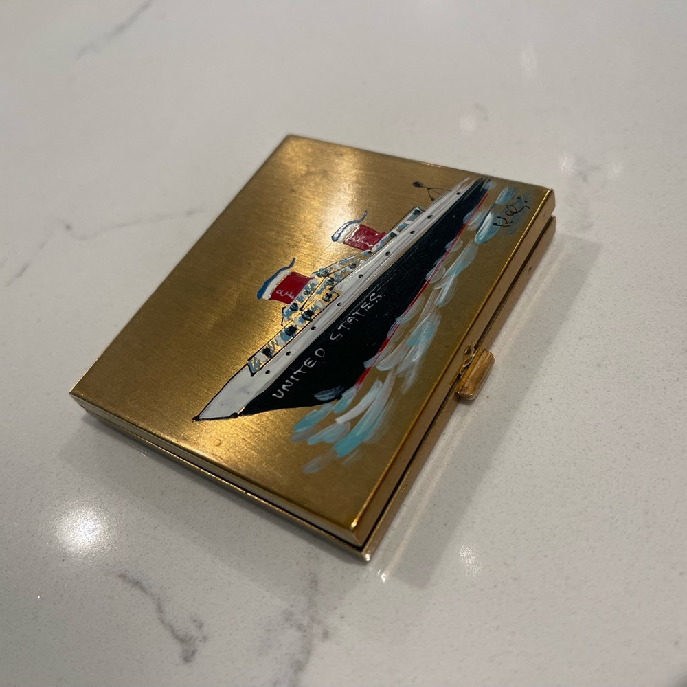 Cleaned Antique Hand-painted Compact - Picture 2 of 5